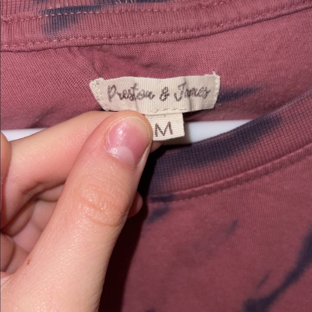 t-shirt - Picture 3 of 3